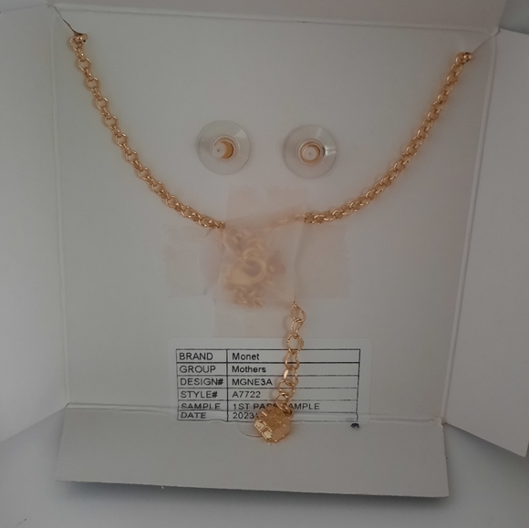 Monet Mother's Day Multi-Colored Flower Gold Tone Necklace Earring Gift Box Set - Picture 8 of 14